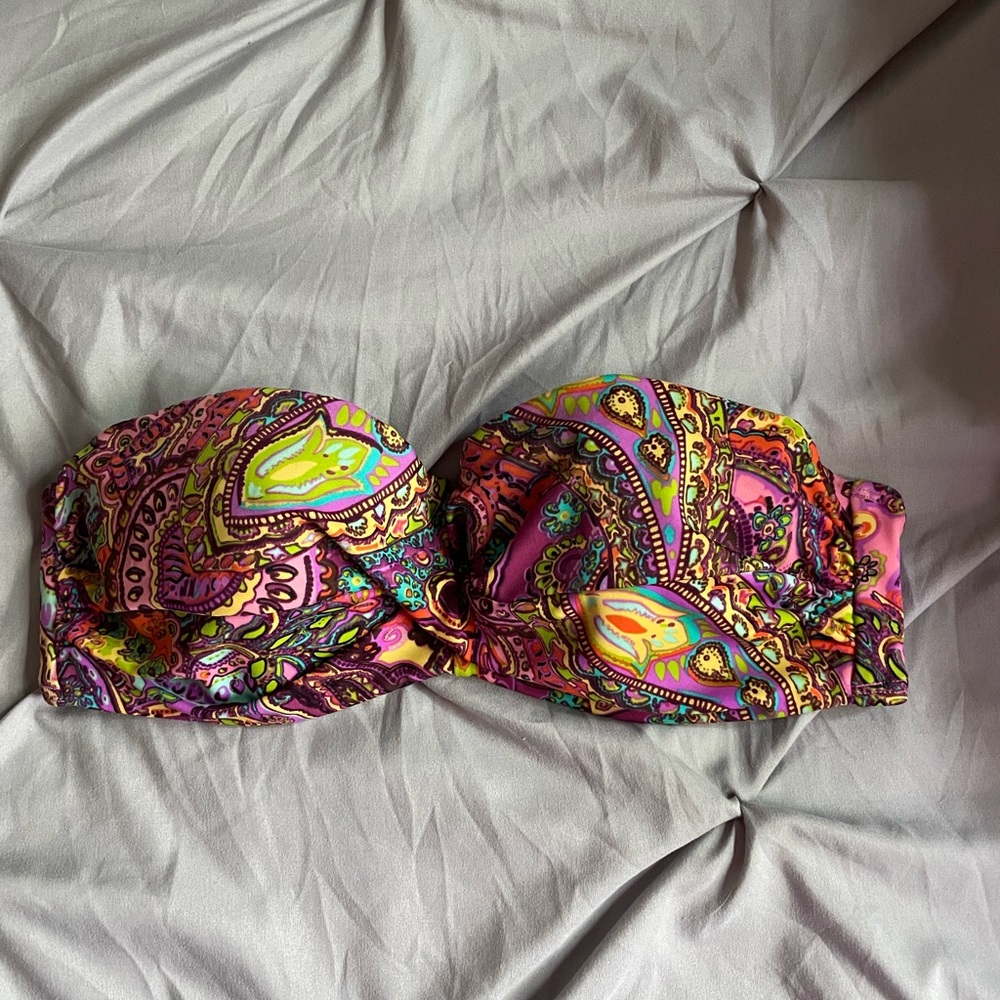 Victoria’s Secret strapless swimsuit top